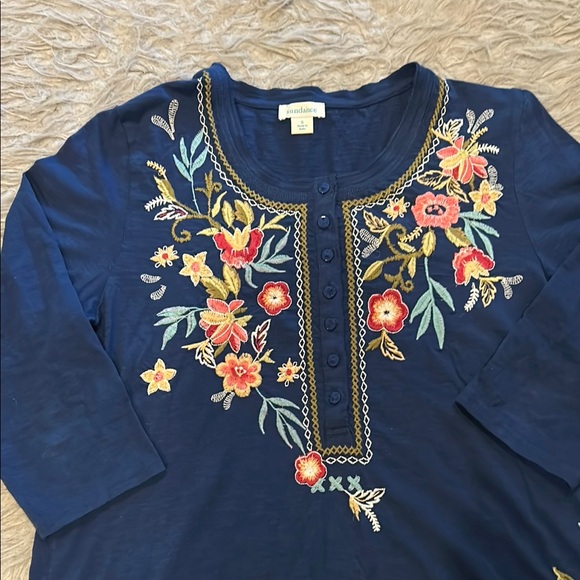 Sundance Navy Blue Quarter Sleeve Short with Floral Embroidery‎ - Picture 2 of 6